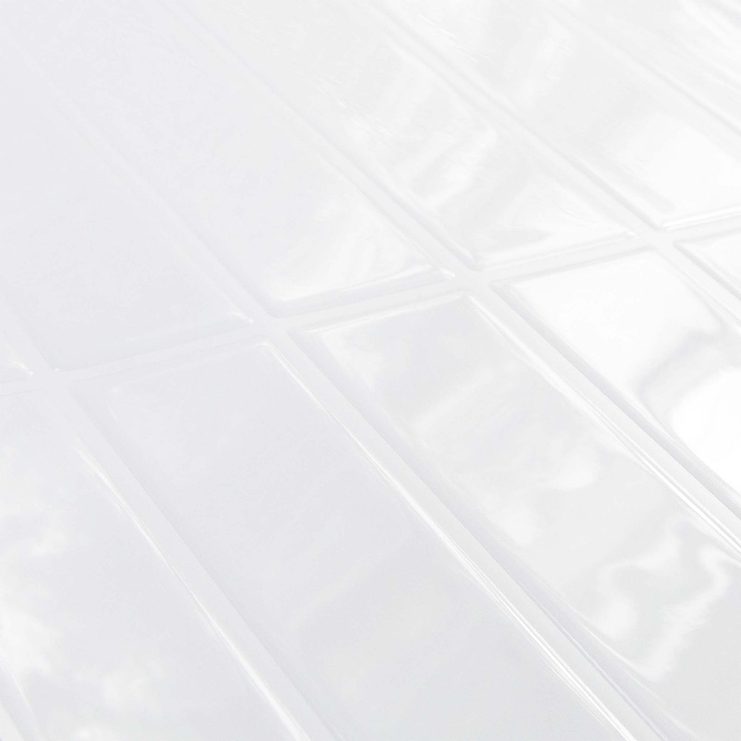 Hvide peel and stick fliser (Serenity) skrå vinkel - Stickoramic