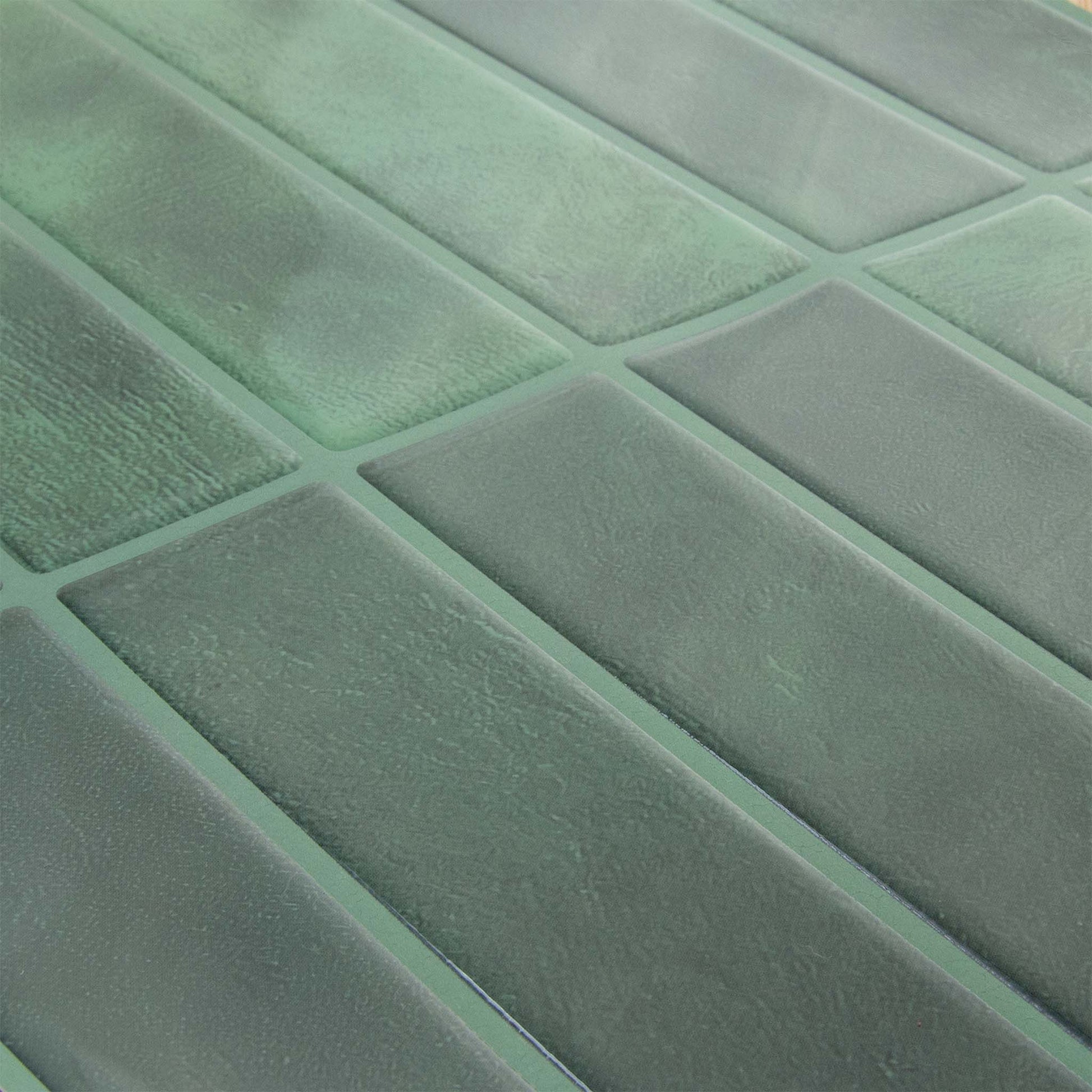 Grønne peel and stick fliser i rektangulært mønster (forest flair) skrå vinkel - stickoramic