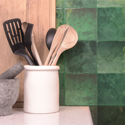 Grøn peel and stick flise (Mystic moss) fra Stickoramic.