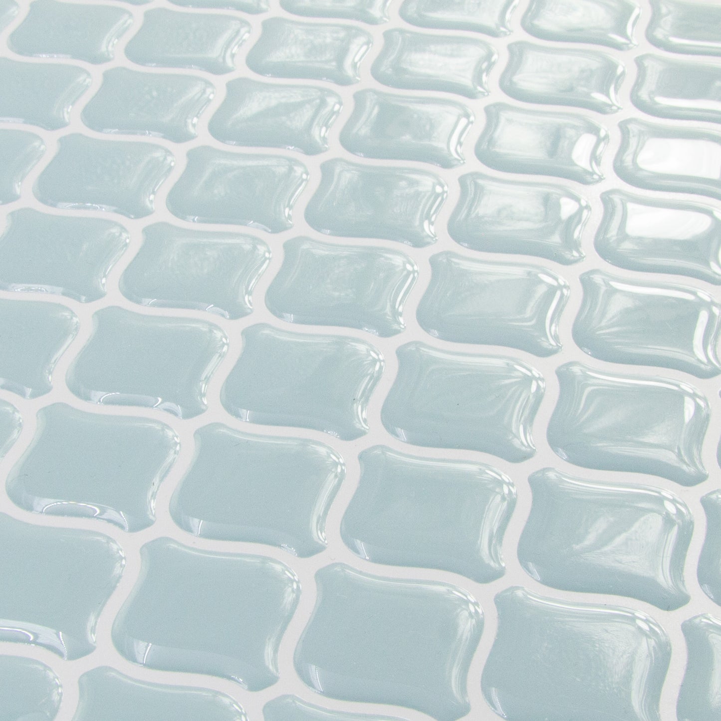 Turkisblå peel and stick flise (Blue Pearl) skrå vinkel - Stickoramic