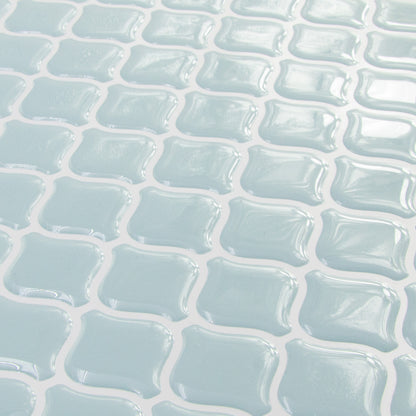 Turkisblå peel and stick flise (Blue Pearl) skrå vinkel - Stickoramic